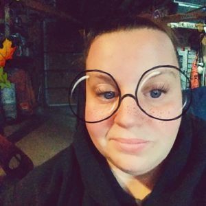 Meet your Posher, Linzie